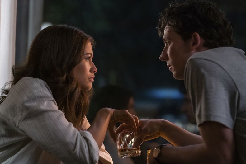 En esta imagen proporcionada por Metro Goldwyn Mayer Pictures, Zendaya, izquierda, y Josh OConnor en una escena de Challengers. (Metro Goldwyn Mayer Pictures vía AP)
