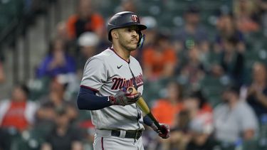 Fuentes AP: Gigantes posponen convenio con Correa