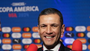El técnico de México Jaime Lozano charla con la prensa previo al sorteo de la Copa América 2024, el jueves 7 de diciembre de 2023, en Miami. (AP Foto/Lynne Sladky)