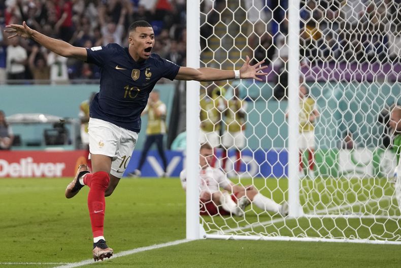 DEP-FUT MUNDIAL FRANCIA-DINAMARCA