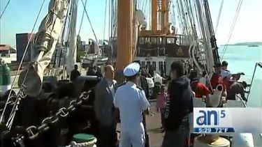 Buque chileno "Esmeralda" en Miami