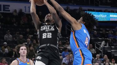Thunder gana y extiende el mal paso de Spurs a nueve juegos