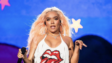 karol g confirma colaboracion con feid: verano rosa