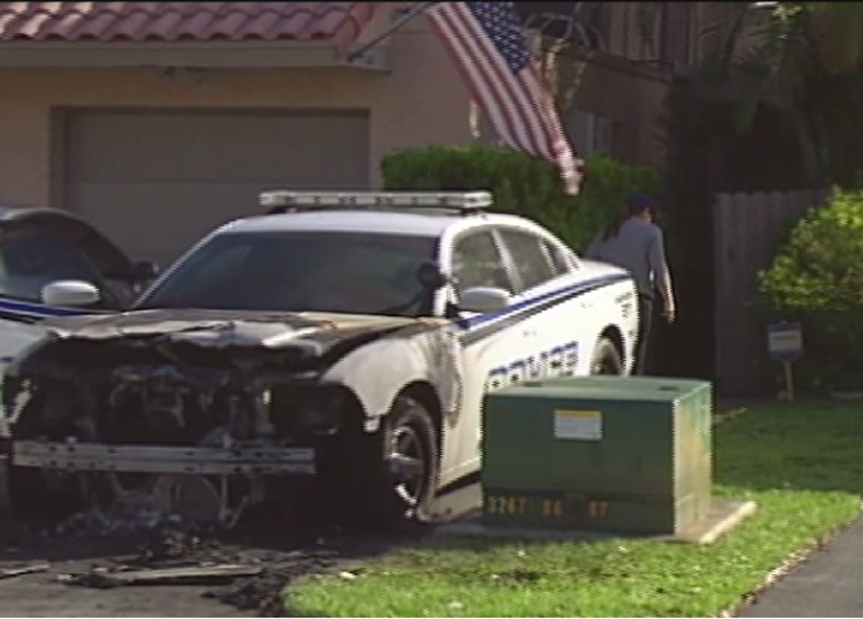 policias incendiados.png