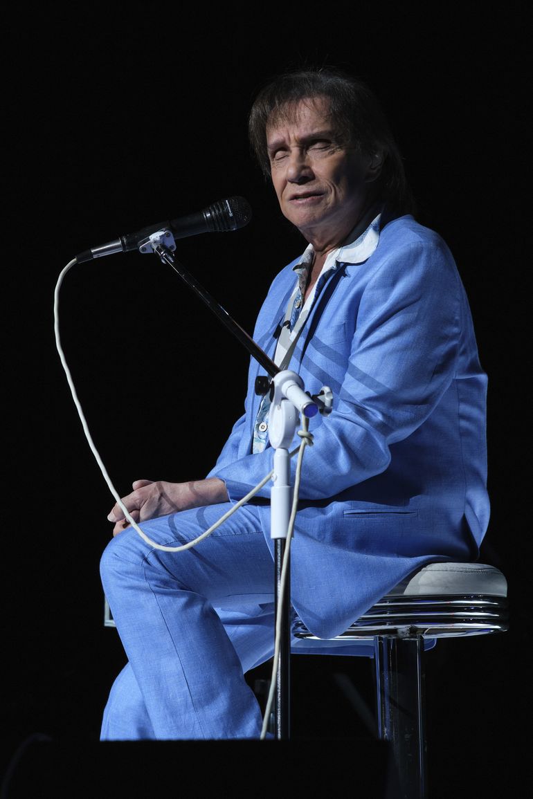 En un Radio City repleto, Roberto Carlos recuerda a su madre