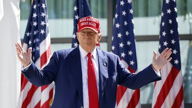 ARCHIVO - El candidato republicano a la presidencia, el expresidente Donald Trump, durante un evento de campaña, el 18 de junio de 2024, en Racine, Wisconsin. (AP Foto/Jeffrey Phelps, Archivo)