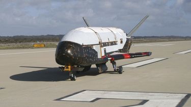 Trump propone que EEUU tenga su fuerza militar espacial