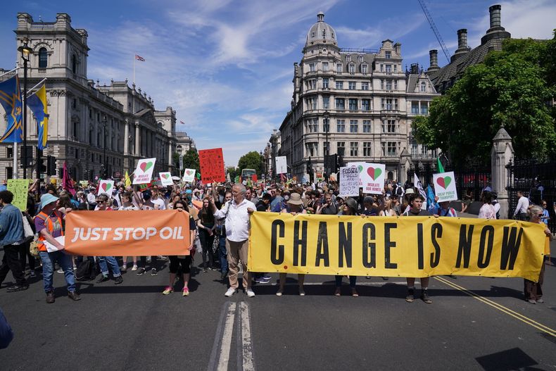 EUR-GEN GBRETAÑA-CLIMA-PROTESTAS