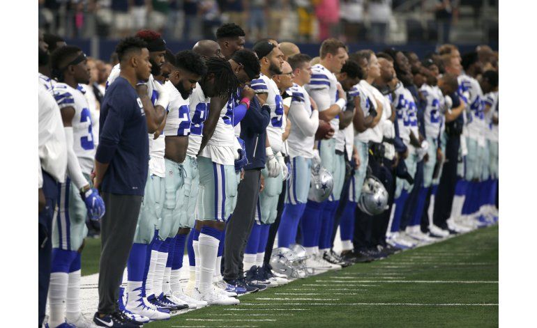 Jerry Jones: Cowboys no jugarán si se arrodillan en himno
