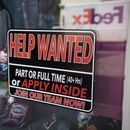 EEUU agrega 559.000 empleos; empresas no hallan trabajadores