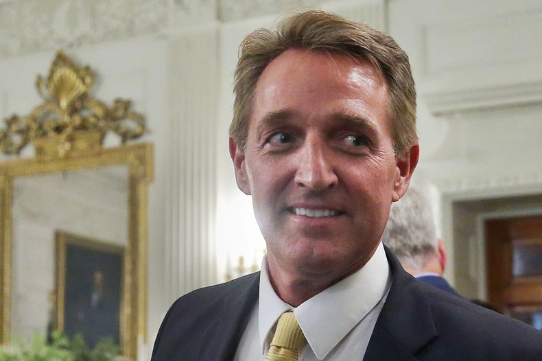 AMN-GEN_TRUMP-FLAKE-0.jpg