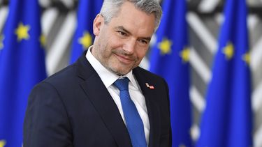 critican a austria por dar visas a legisladores rusos