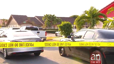 hombre balea a dos mujeres en hialeah