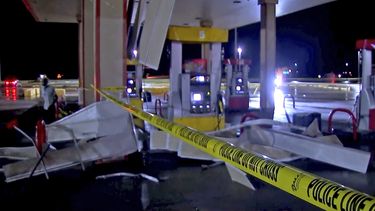 varios tornados causan danos en oklahoma