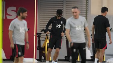 Suárez y Cavani lideran a Uruguay ante Surcorea