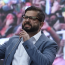 La imagen de Gabriel Boric sigue cayendo en las encuestas tras los indultos