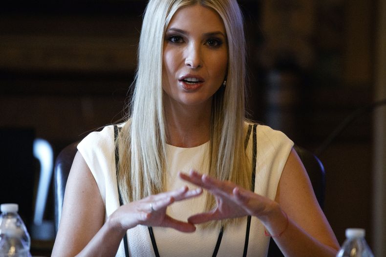 AMN-ECO_TRUMP-IVANKA-0.jpg