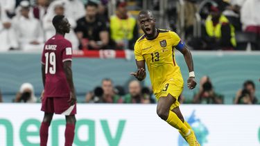 ecuador derrota 2-0 a qatar en el partido inaugural de la copa del mundo