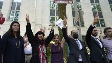 Nombran Khashoggi a calle frente a embajada saudí en EEUU