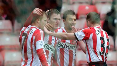 americateve | El jugador de Sunderland, Craig Gardner, segundo desde la izquierda, festeja un gol contra Southampton por la Copa de la FA el s&aacute;bado, 15 de febrero de 2014, en Sunderland, Inglaterra.(AP Photo/Scott Heppell)