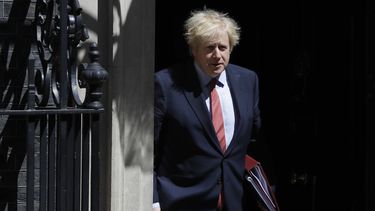 Boris Johnson promete más pruebas y sistema de seguimiento