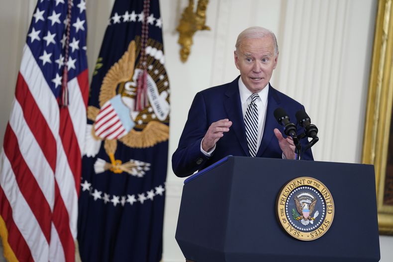 ARCHIVO - El presidente Joe Biden habla durante un evento en la Casa Blanca, el 30 de octubre de 2023, en Washington. (AP Foto/Evan Vucci, Archivo)