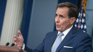 El portavoz del Consejo de Seguridad Nacional, John Kirby, hace declaraciones a la prensa en la Casa Blanca, en Washington, el miércoles 26 de julio de 2023. (AP Foto/Evan Vucci)