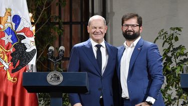 Canciller alemán culmina visita a Chile y sigue a Brasil
