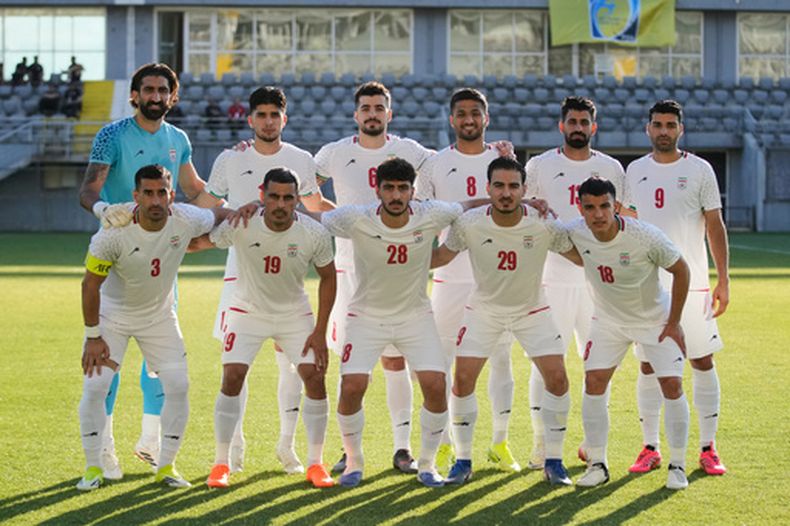 El once titular de Irán previo a un partido amistoso contra Gambia en Antalya, Turquía, el viernes 29 de mayo de 2026. (AP Foto/Khalil Hamra)