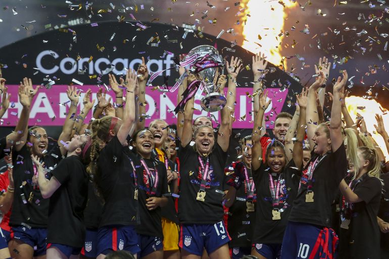 EEUU lidera ranking femenino de FIFA; Inglaterra sube a 4to