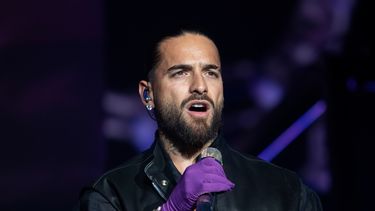 ARCHIVO - El cantante colombiano Maluma durante su concierto en el Coca-Cola Flow Fest de la Ciudad de México el lunes 27 de noviembre de 2023. (Foto AP/Alejandro Godínez, archivo)
