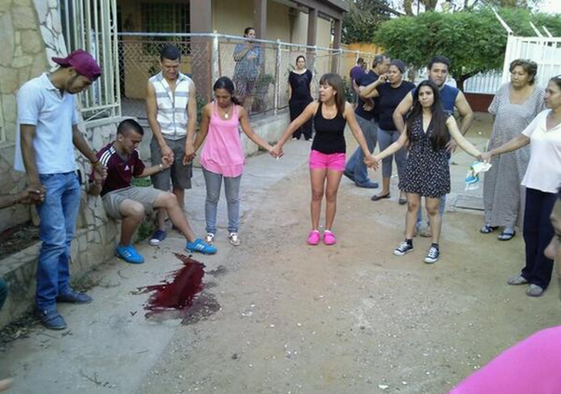 El número oficial de muertos por las protestas era 37, pero este asesinato y el deceso de otro hombre que se electrocutó mientras cortaba la calle elevan la cifra a 39