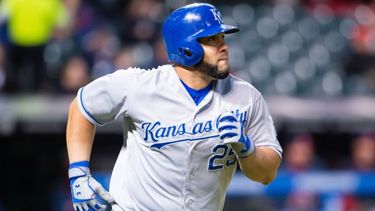 designan a toletero cubano como el jugador de la semana en grandes ligas