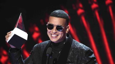 impresionantes daddy yankee y la orquesta sinfonica de puerto rico en los latin ama