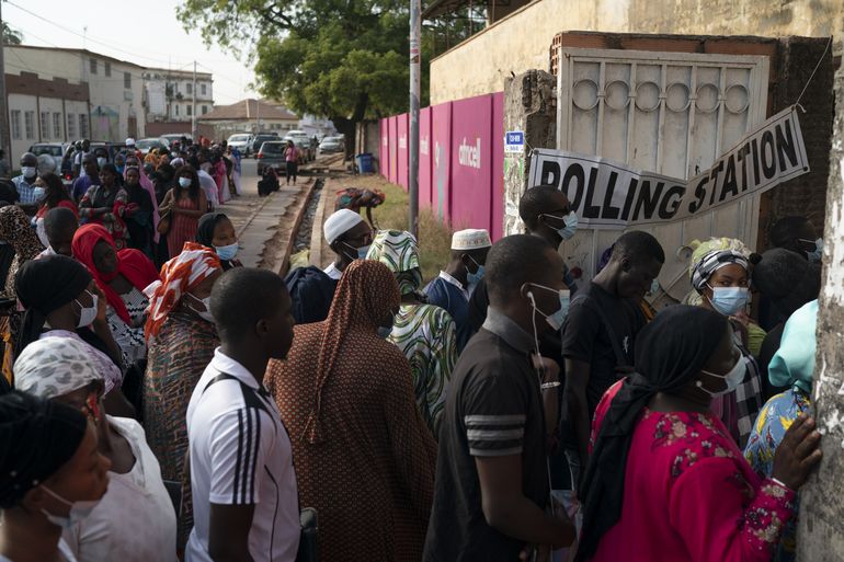 Gambia: Votación presidencial no incluye por 1a vez a Jammeh