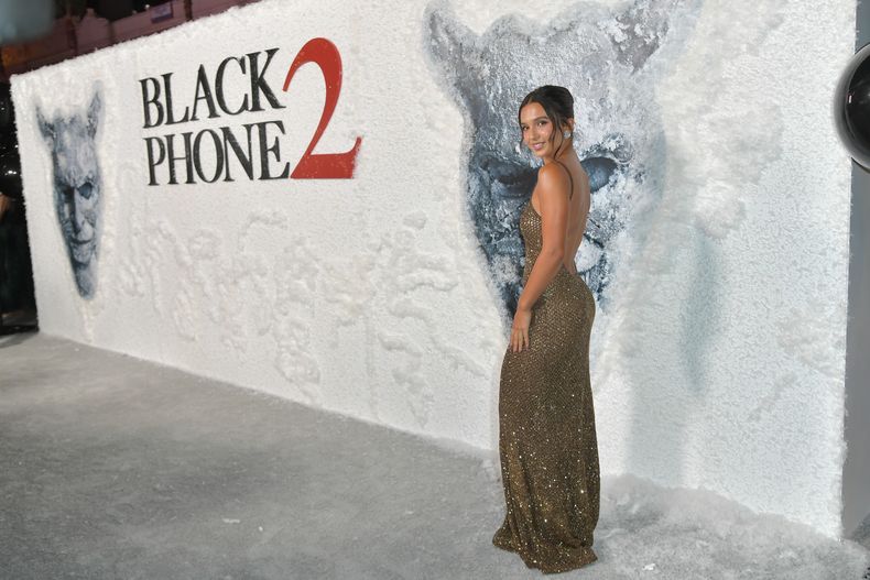 Arianna Rivas llega a una proyección especial de la película Black Phone 2 el miércoles 8 de octubre de 2025 en el TCL Chinese Theatre de Los Ángeles. (Foto de Richard Shotwell/Invision/AP)