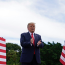 El presidente Donald Trump anunció su compromiso con el medio ambiente en Florida