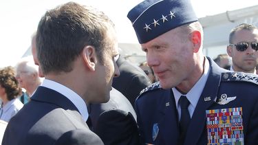 EEUU cambia de mando militar en Europa en momento de tensión