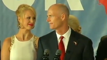 americateve | La contienda por la gobernación entre Rick Scott y Charlie Crist fue una de las más cerradas en la historia de la Florida. Scott retuvo el cargo por una diferencia de uno por ciento