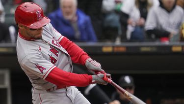 Angelinos ganan a Medias Blancas; 7 triunfos en 8 juegos