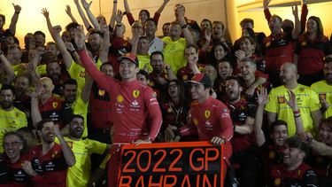 1-2 en Bahrein hace soñar otra vez a Ferrari