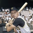 ARCHIVO - Dick Groat, infielder de los Piratas de Pittsburgh, en marzo de 1962. Groat, quien también jugó en la NBA, ha fallecido. (AP Foto)