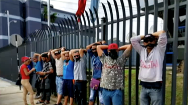 detienen a casi 80 cubanos que protestaban en trinidad y tobago