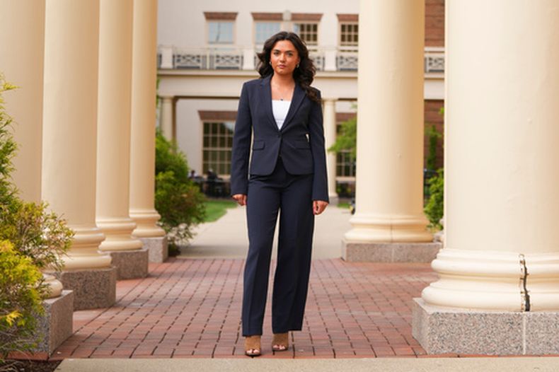 Josephine Timperman, una estudiante de la Universidad de Miami, en Oxford, Ohio, el 24 de abril del 2026. (AP foto/Jeff Dean)