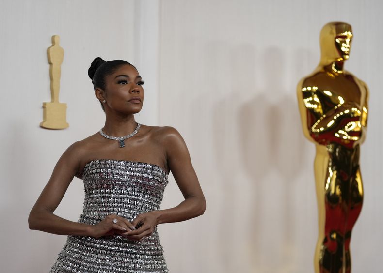 Gabrielle Union llega a los Oscar el domingo 10 de marzo de 2024, en el Teatro Dolby en Los Ángeles. (Foto AP/Ashley Landis)