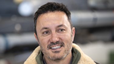 El ministro de Defensa argentino, Luis Petri, en un acto de prensa en el aeropuerto de Skrydstrup en Jutland, Dinamarca, el martes 16 de abril de 2024. Petri presentó en Bruselas una carta de intención ante la OTAN con una solicitud para que Argentina sea socio del bloque, anunció el jueves 18 de abril el portavoz presidencial argentino, Manuel Adorni. (Bo Amstrup/Ritzau Scanpix vía AP)