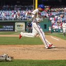 Error de Muncy permite a Filis remontar ante Dodgers