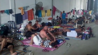 cubanos varados en turbo viven horas dramaticas
