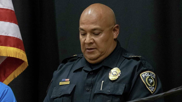 despiden a jefe de policia de uvalde (eeuu), donde un tiroteo mato a 19 ninos