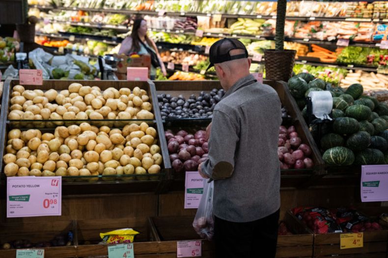 Una tienda de comestibles en Portland, Oregon, el 11 de mayo del 2026. (AP foto/Jenny Kane)